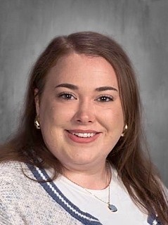 Ms. Mia Lynd '17