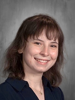 Miss Amanda Macke